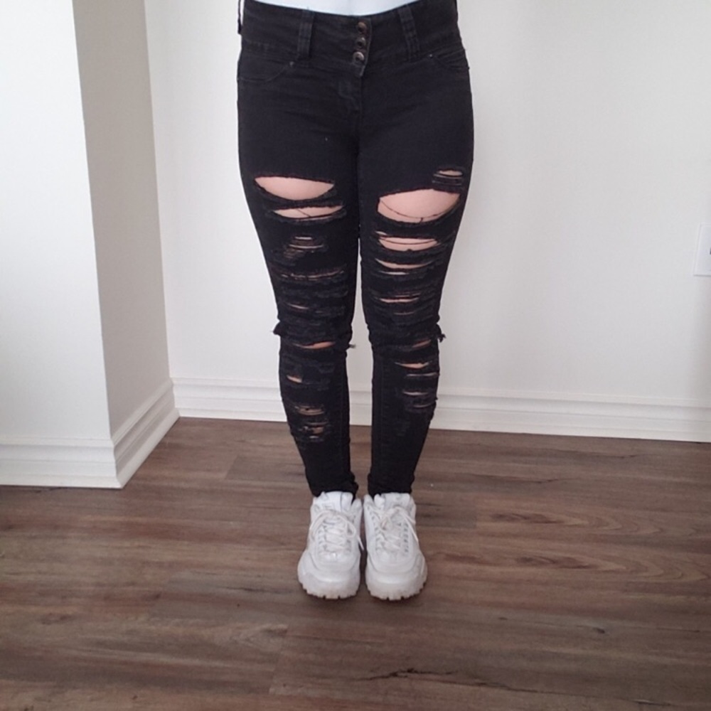 Havana Better booty low rise jean distress